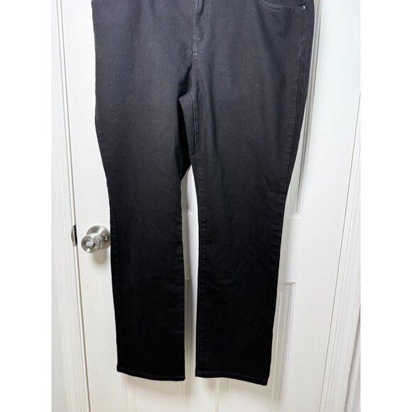 Chico's Women's Black Straight Leg Demin Jeans Size 2.5 Short - EUC - Picture 2 of 11